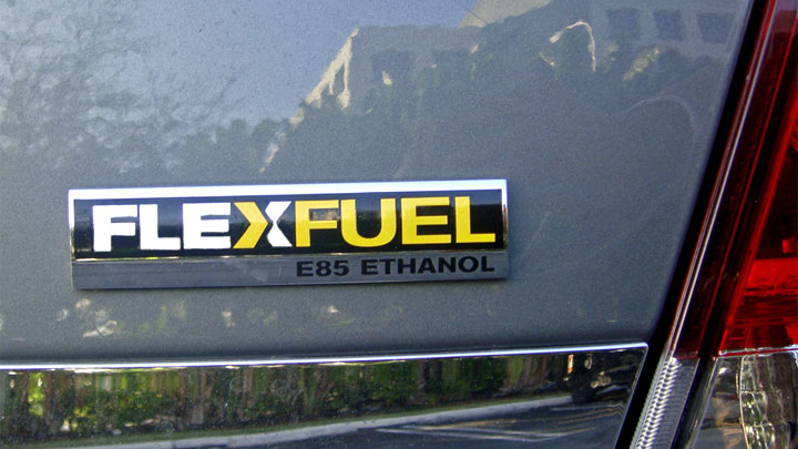Camión de combustible flexible E85