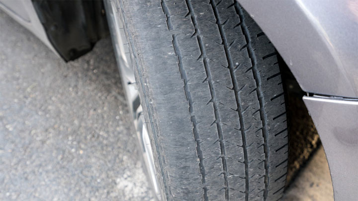 Causas del desgaste de los neumáticos exteriores.
